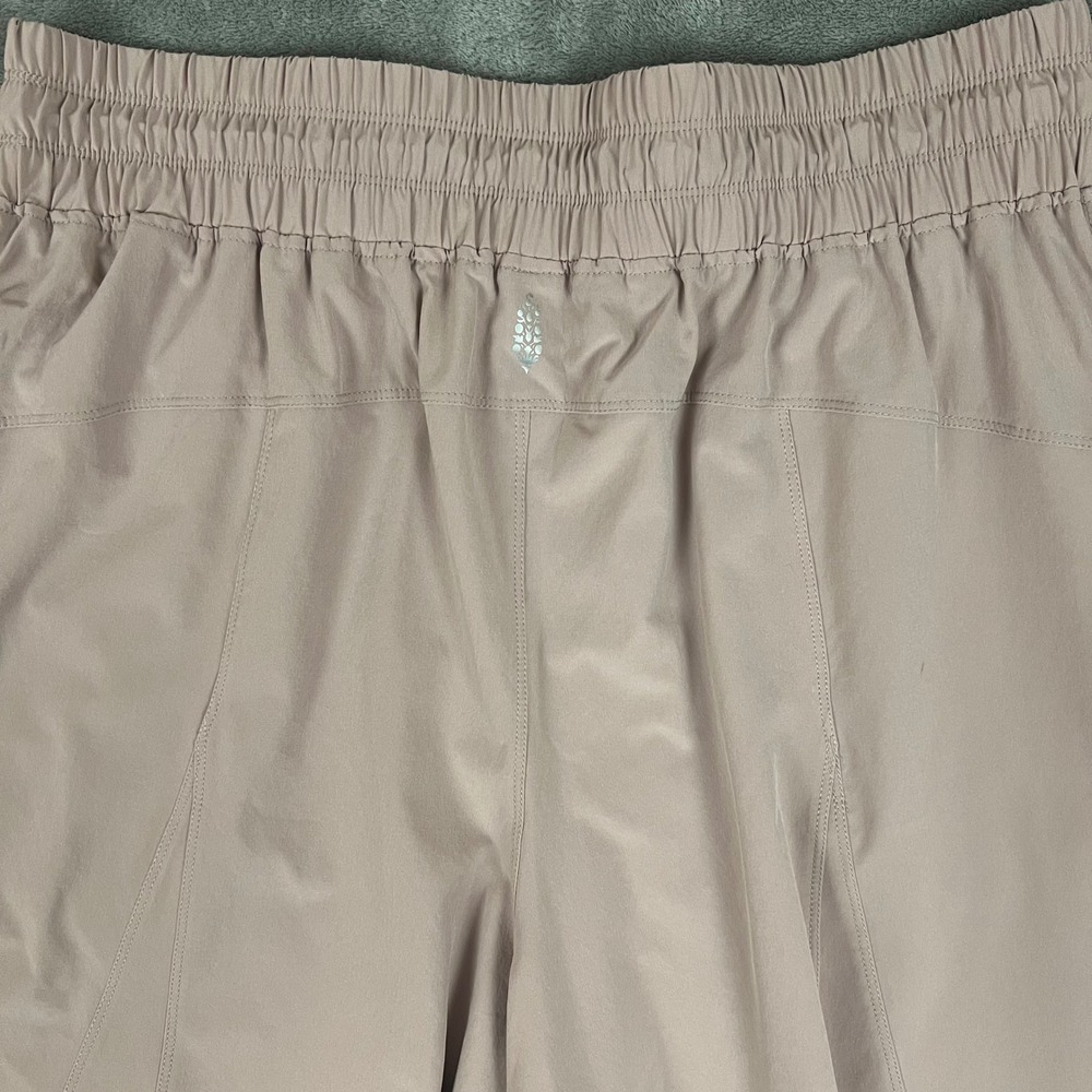 Free People Movement Active Shorts Womens L Light Pink Performance NWT - Picture 10 of 12